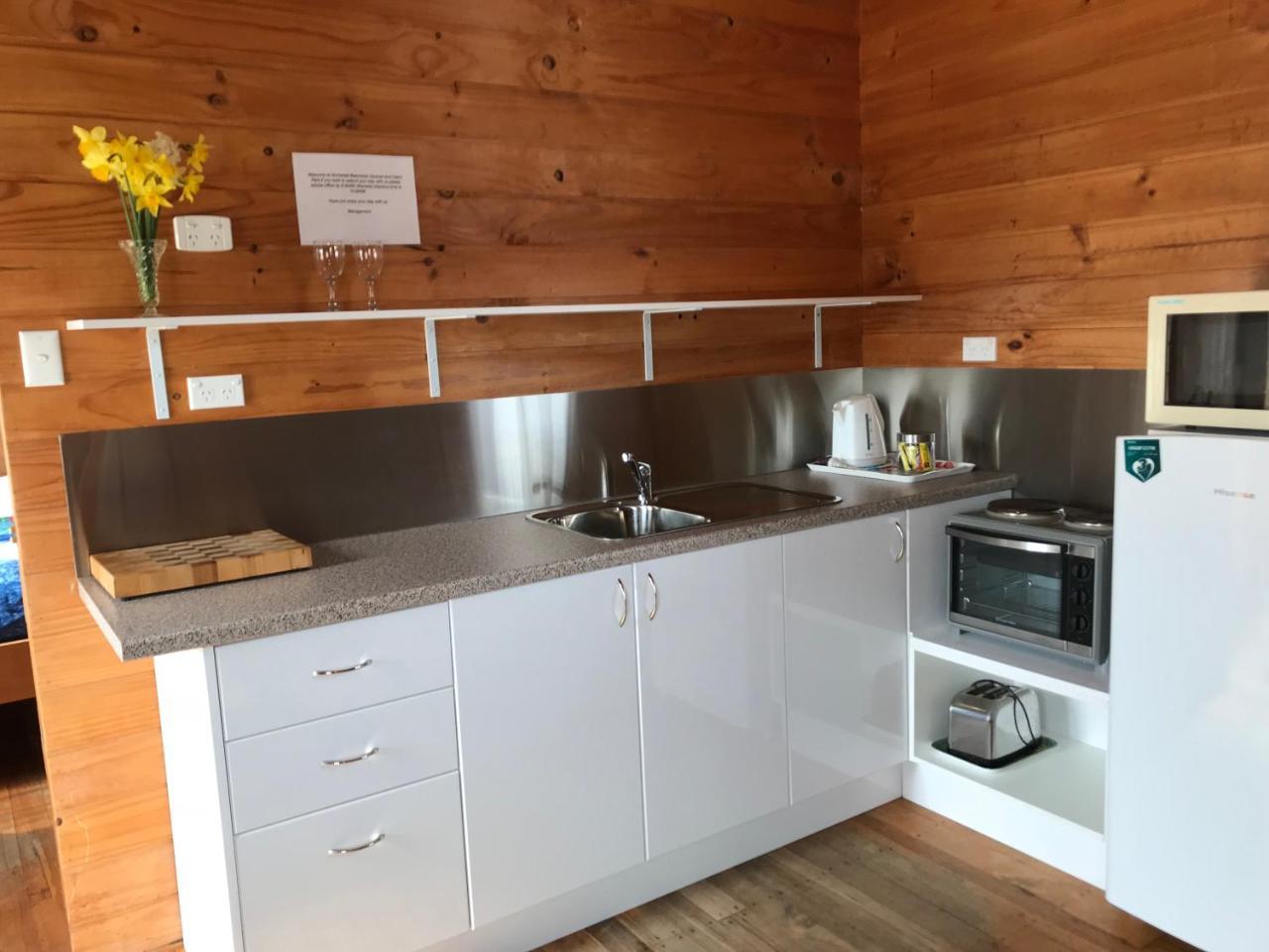 Somerset Beachside Cabin And Caravan Park Exterior photo